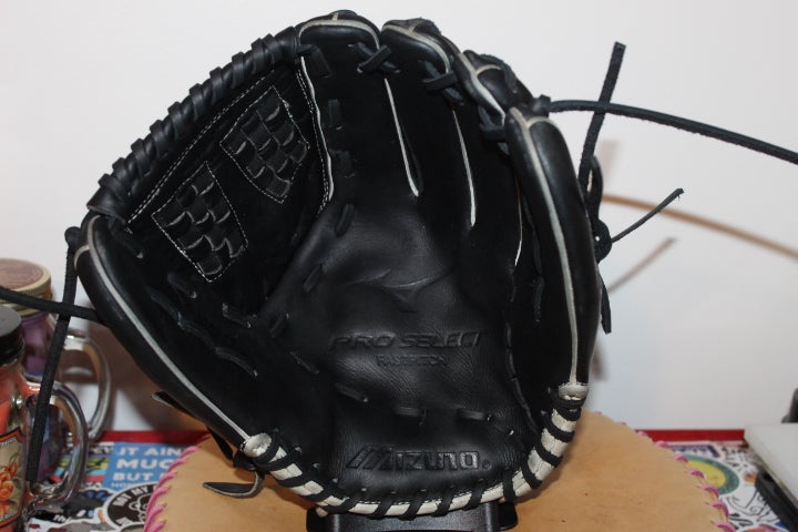 RH Mizuno Pro select Softball Glove 12.5" (Used)