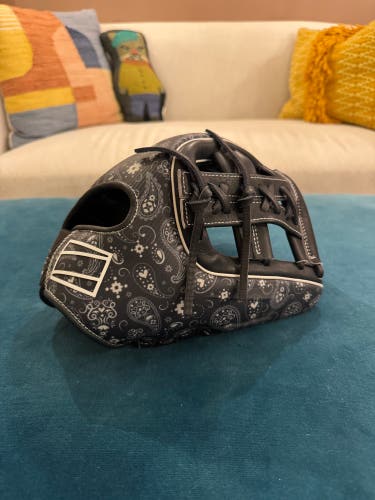 Rawlings REV1 "Midnight" Paisley 11.75" Infield Baseball Glove New