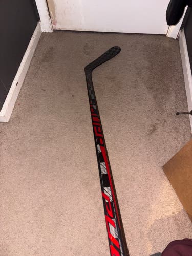 Senior Bauer Pulse Right Handed Hockey Stick P92 77 Flex (New)