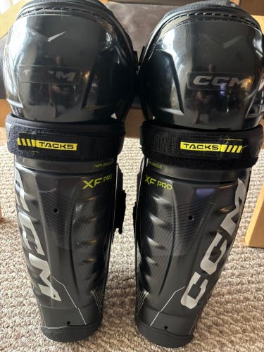 Senior CCM XF Pro 15" Shin Pads (Used)