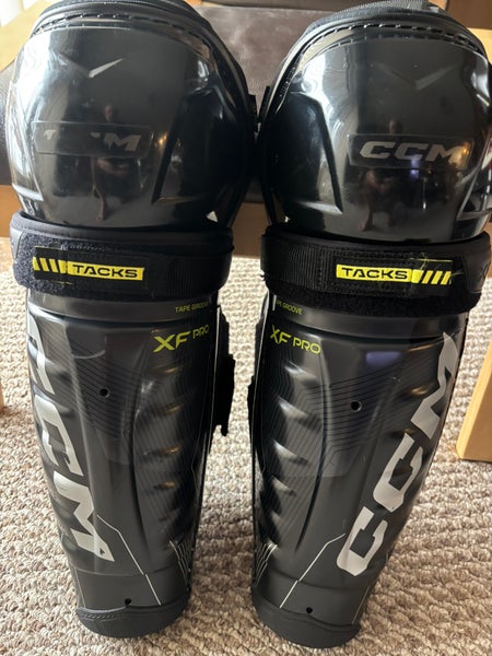 Senior CCM XF Pro 15" Shin Pads (Used)