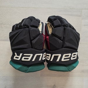 Arizona Coyotes (Kachina) Bauer Vapor Hyperlite Gloves 14" Pro Stock (Used)