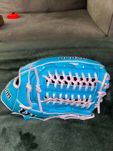 2025 Wilson A2000 D25 Softball Glove 12.5" RHT (New)