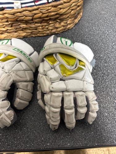 Adrenaline Phoenix Lacrosse Gloves Medium (Used)