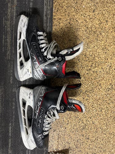 2021 Bauer Vapor 3X Hockey Skates 7.5 (Used)
