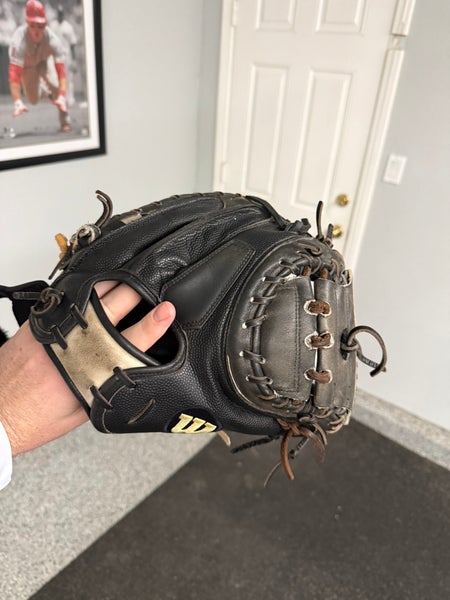 Wilson RH Catcher's Glove 33.5" A2000 M2 Model
