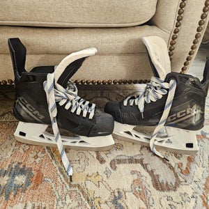 2023 CCM JetSpeed FT675 Hockey Skates Wide Width 7 (New)