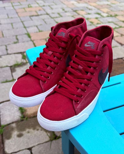 Men's Nike SB Blazer Court Mid Premium Skateboard Sboes Red/ Black/White Sz 10.5