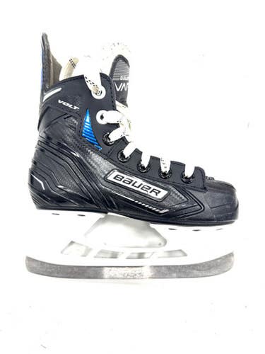 Used Bauer VOLT Youth Hockey Skate Youth 11.0 11860-S000302837