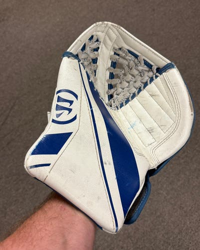 Warrior Hockey Goalie Glove (Used)