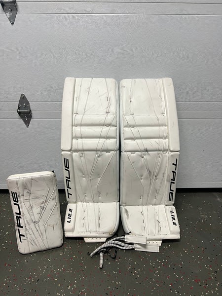 34 + 2 Pro True L12.2 Goalie pad’s & blocker
(Almost New)