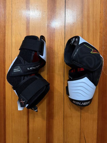 Senior Medium Bauer Vapor Flypro Elbow Pads (Used)