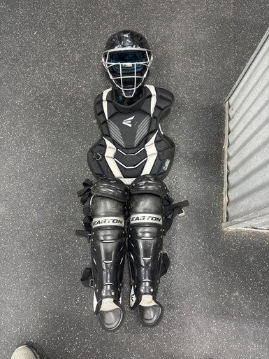 Used Easton BLACK MAGIC Catchers Equipment Other 11337-S000477226