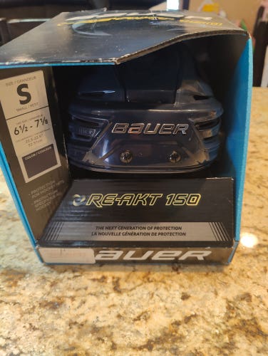 Small Bauer Re-Akt 150 Helmet (Used)