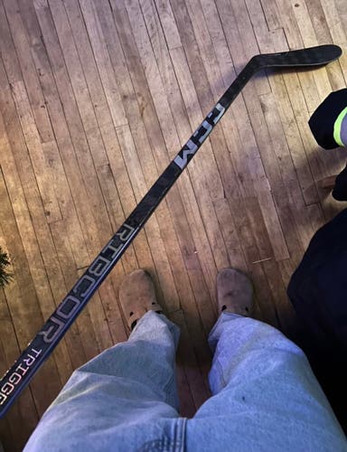 Senior CCM Ribcor Trigger 9 Pro Right Handed Hockey Stick P28 70 Flex (New)