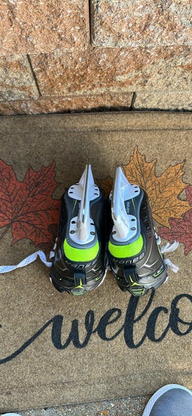 Bauer Elite Hockey Goalie Skates Regular Width Size 2 (Used)