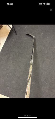 Senior Bauer Twitch Right Handed Hockey Stick P92 70 Flex (New)