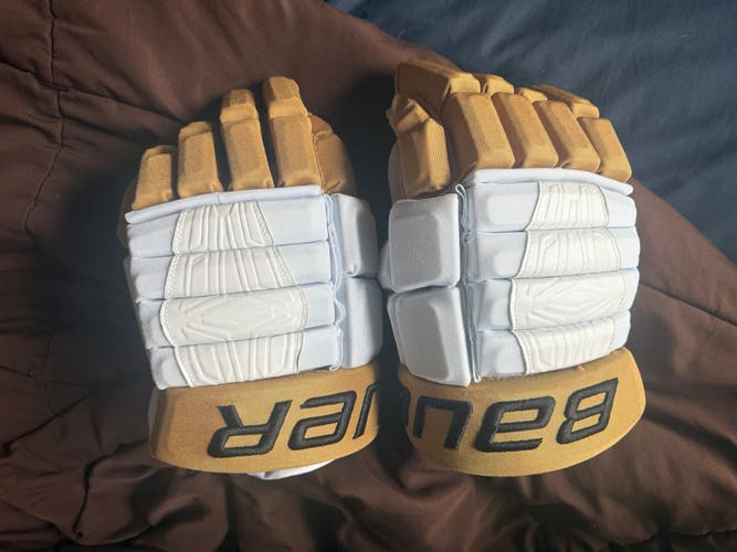 Bauer Pro Series Gloves 13" Pro Stock (Used) Vegas