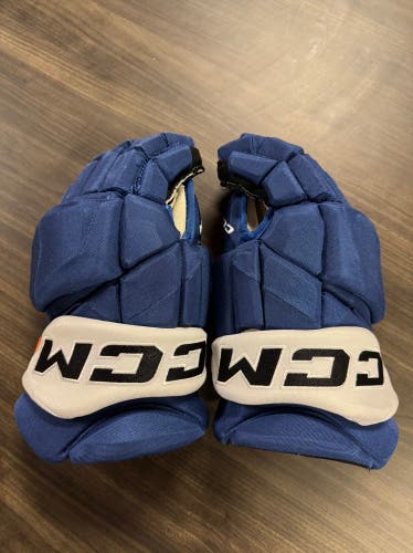 #76 ROMAN SCHMIDT Used CCM Gloves 15" Pro Stock (Set 2)