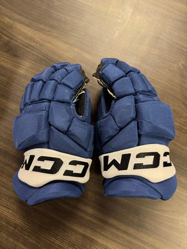 #94 CONOR GEEKIE Used CCM JetSpeed FT8 Pro Gloves 13" Pro Stock (Set 2)