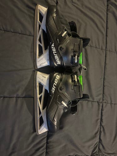 Bauer Konekt Hockey Skates 8 (Used)