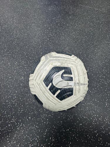 Used Nike AEROWSCULPT All Size Soccer Ball White 5 11849-S000034983