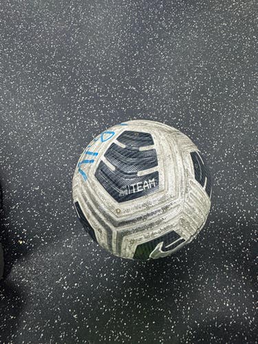 Used Nike AEROWSCULPT All Size Soccer Ball White 5 11849-S000034981