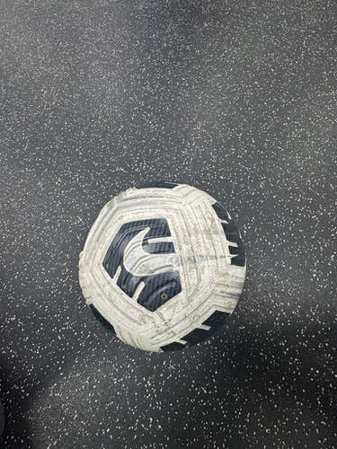 Used Nike AEROWSCULPT All Size Soccer Ball White 5 11849-S000034980