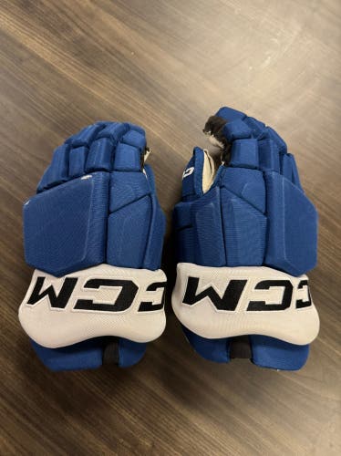 #7 SIMON LUNDMARK Used CCM HGTKPP Gloves 13" Pro Stock