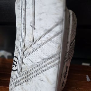 Warrior G6 Senior Goalie Blocker – RH – Good Used Condition