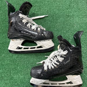 Intermediate Bauer Supreme Mach Hockey Skates 6 Fit 3