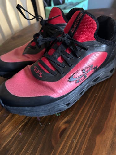 Red Women's Size M 8.0 (W 9.0) Boombah Mid Top (Used)