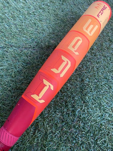 2025 Easton Hype Fire Composite Bat USSSA Certified (-5) Composite 26 oz 31" (Used)