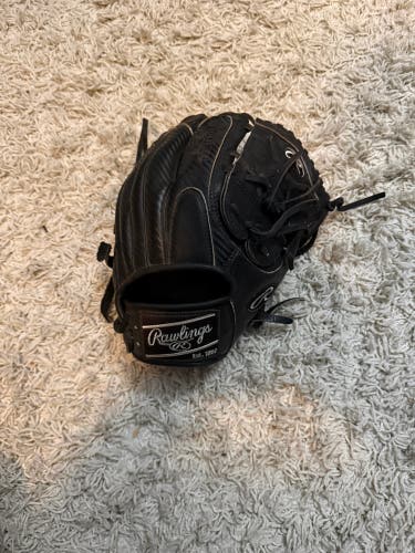 Rawlings Heart of the Hide RH Pitcher's Baseball Glove 11.75" (Used)