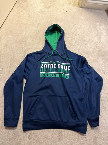 Colosseum Notre Dame Men's Medium Sweatshirt (Used)