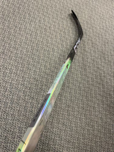 Junior CCM JetSpeed FT8 Pro Right Handed Hockey Stick P29 50 Flex (New)