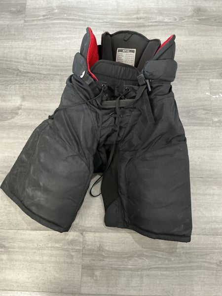 Men's Senior Medium CCM HP45 Hockey Pants Pro Stock (Used)