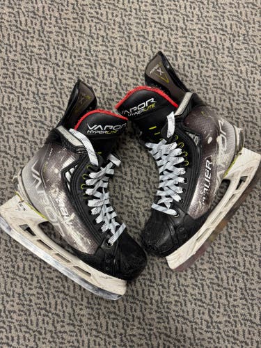Bauer Vapor Hyperlite Hockey Skates 6.5 (Used) Fit 2
