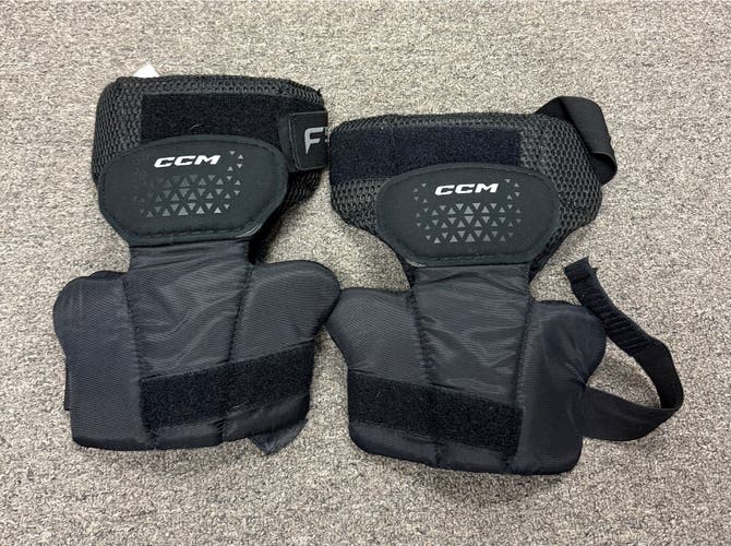 Hockey Goalie Knee Pads (CCM)