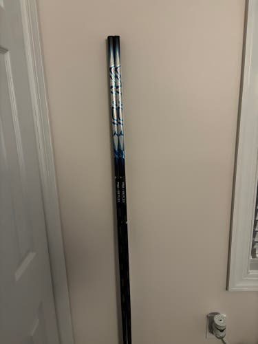 Intermediate Bauer Vapor FlyLite Left Hand Hockey Stick P92 65 Flex (New)