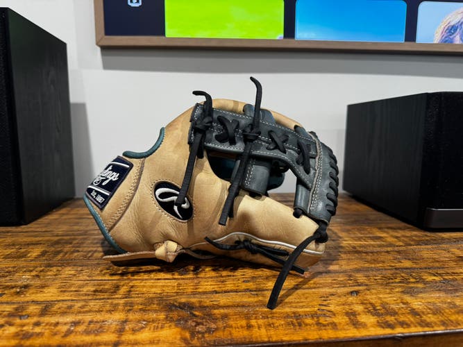 Rawlings Heart of the Hide RH Baseball Glove 11.5" (Used)