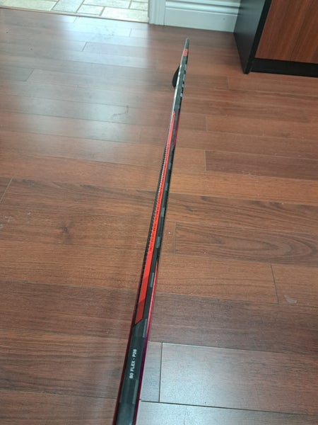 Senior CCM JetSpeed FT7 Pro Left Hand Hockey Stick P28 80 Flex (New)