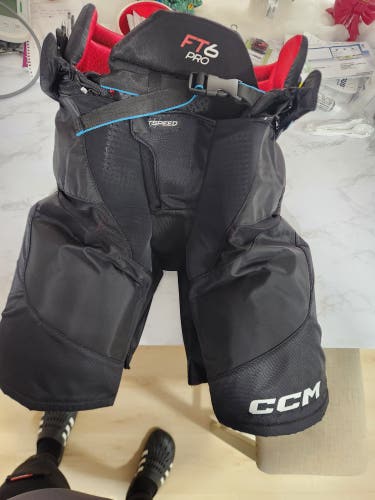 Men's Senior XL CCM JetSpeed FT6 Pro Hockey Pants (Used)