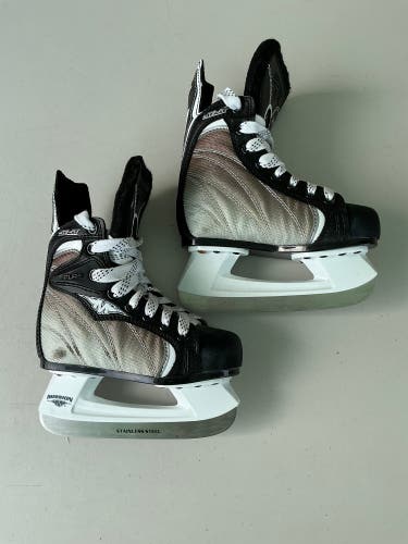 Youth Mission Hockey Skates Regular Width 11 (Used)