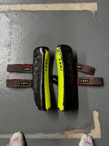 Large Leki Carbon Shin Guard (Used)