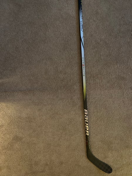 Senior Bauer Vapor Hyperlite 2 Left Hand Hockey Stick P28 70 Flex (Like New)