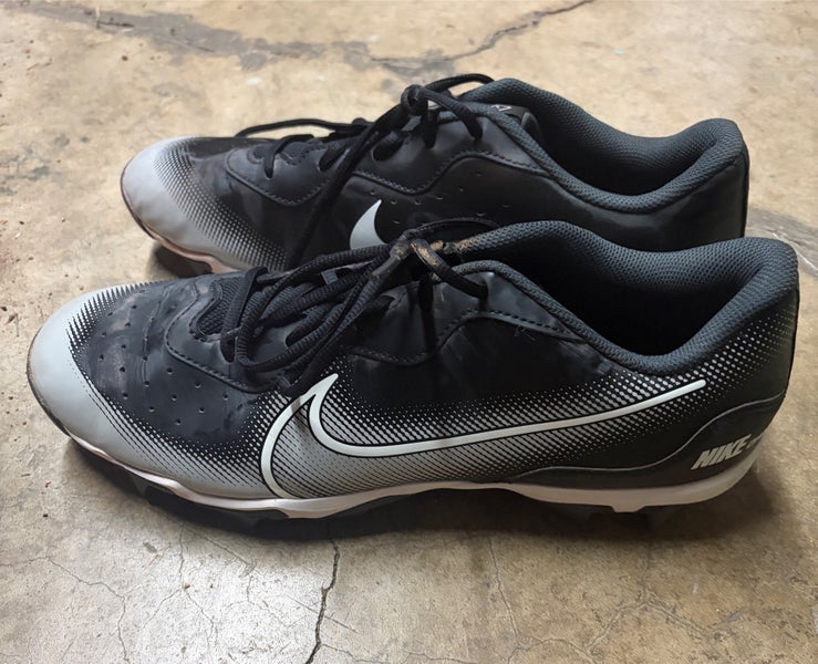 Black Men's Size M 12.0 (W 13.0) Nike Huarache Low Top Molded Cleats (Used)