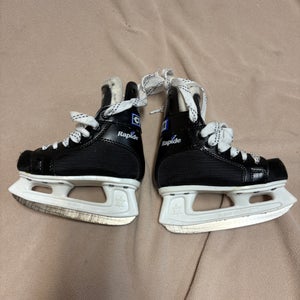 CCM Rapide 101 Hockey Skates 8 (Used)