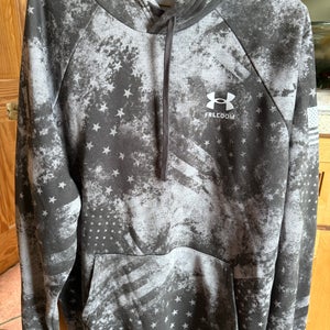 Men's Large Under Armour Freedom Sweatshirt (Used)