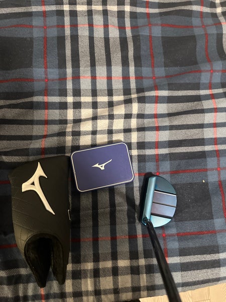 Blue Mizuno OMOI Type III Right Handed Putter 33.5" (New)